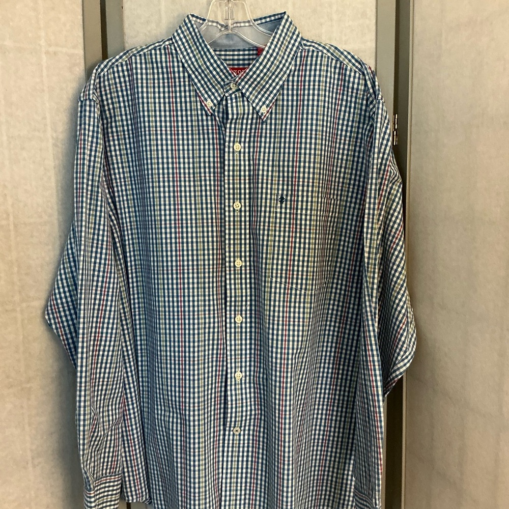 Izod Men's Blue Checkered Shirt